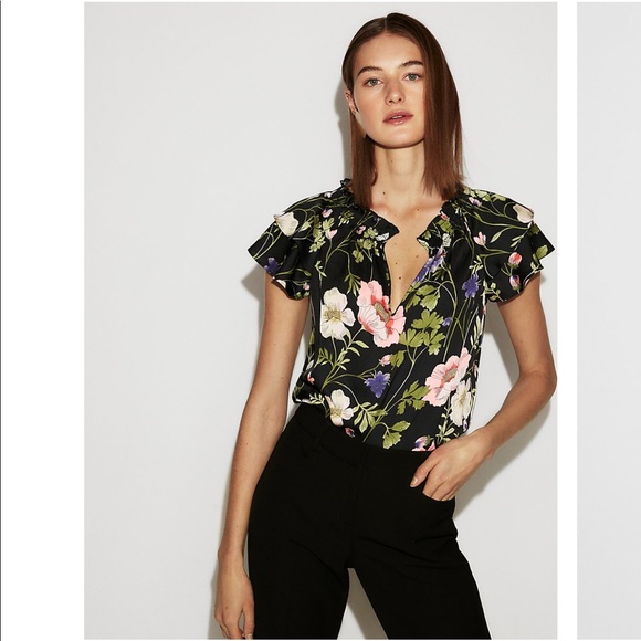 floral ruffle sleeve top